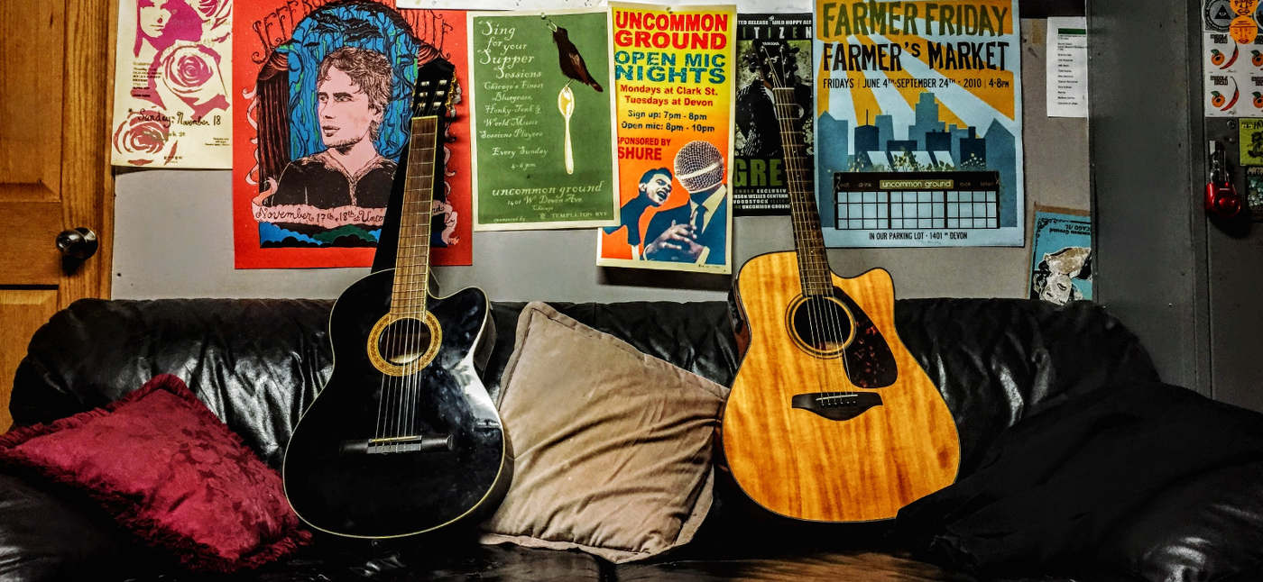 DōsLambōs at Uncommon Ground